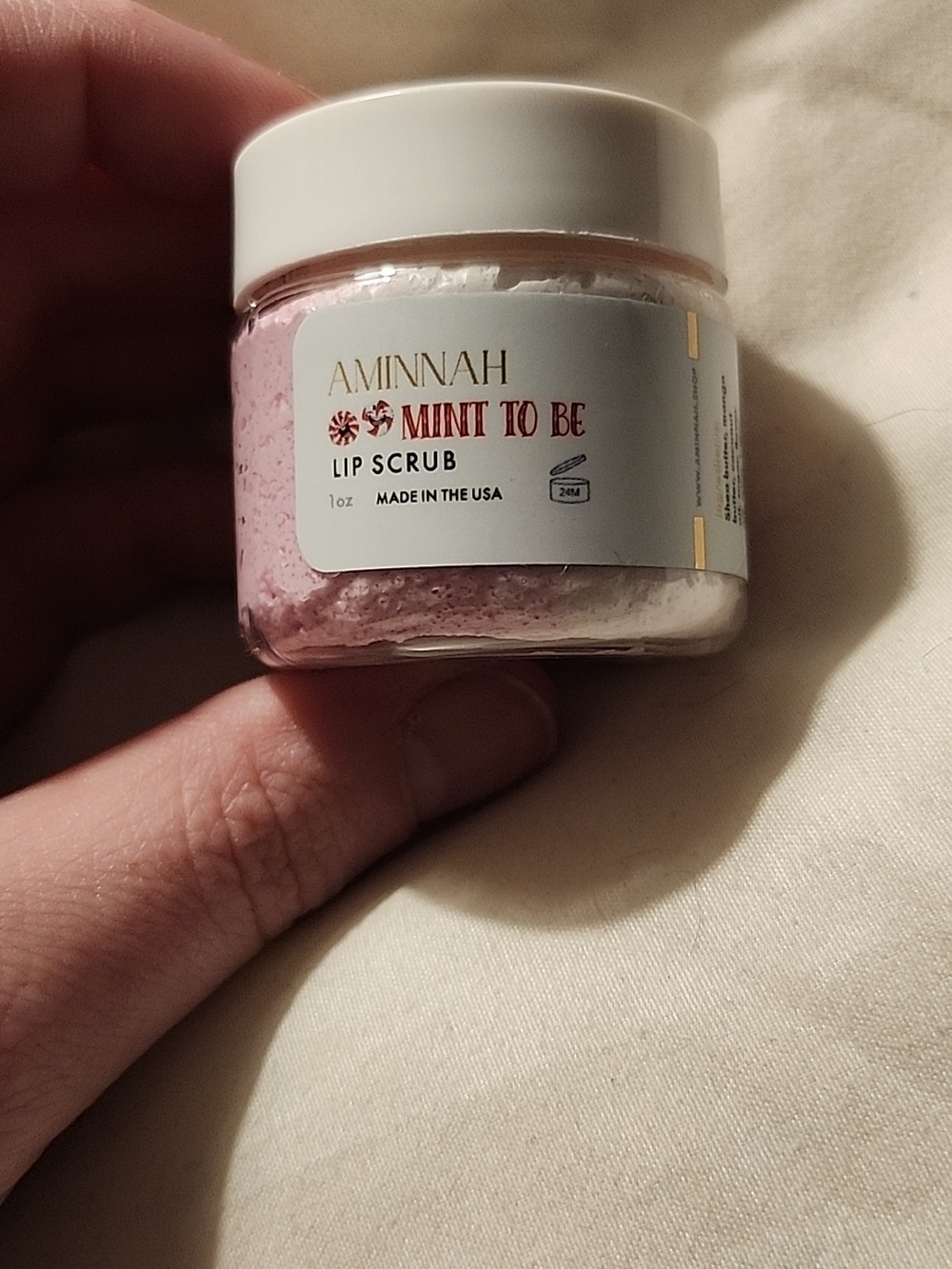 AMINNAH Mint To Be Pink Lip Scrub - Gentle Exfoliating Balm